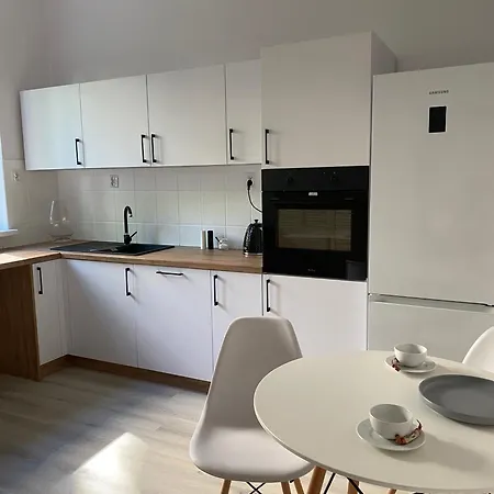 Bajeczne Orlowo * غدينيا